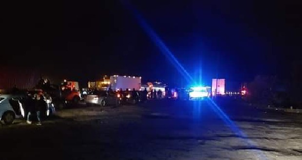 Bloqueo de autopista por cateo de Fiscalía; no se permitirán más: gobierno
