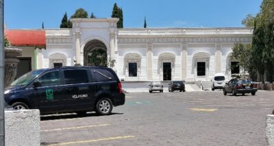 Uso de estacionamiento en panteón La Piedad $10 la hora: Finanzas
