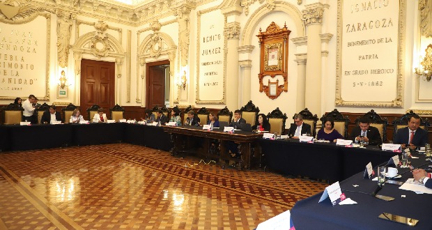 Segundo informe de Eduardo Rivera será 15 de octubre, aprueba Cabildo
