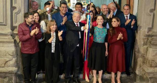 López Obrador transfiere "bastón de mando" a Claudia Sheinbaum