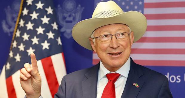 Frontera de México-EU va a modernizarse: Ken Salazar