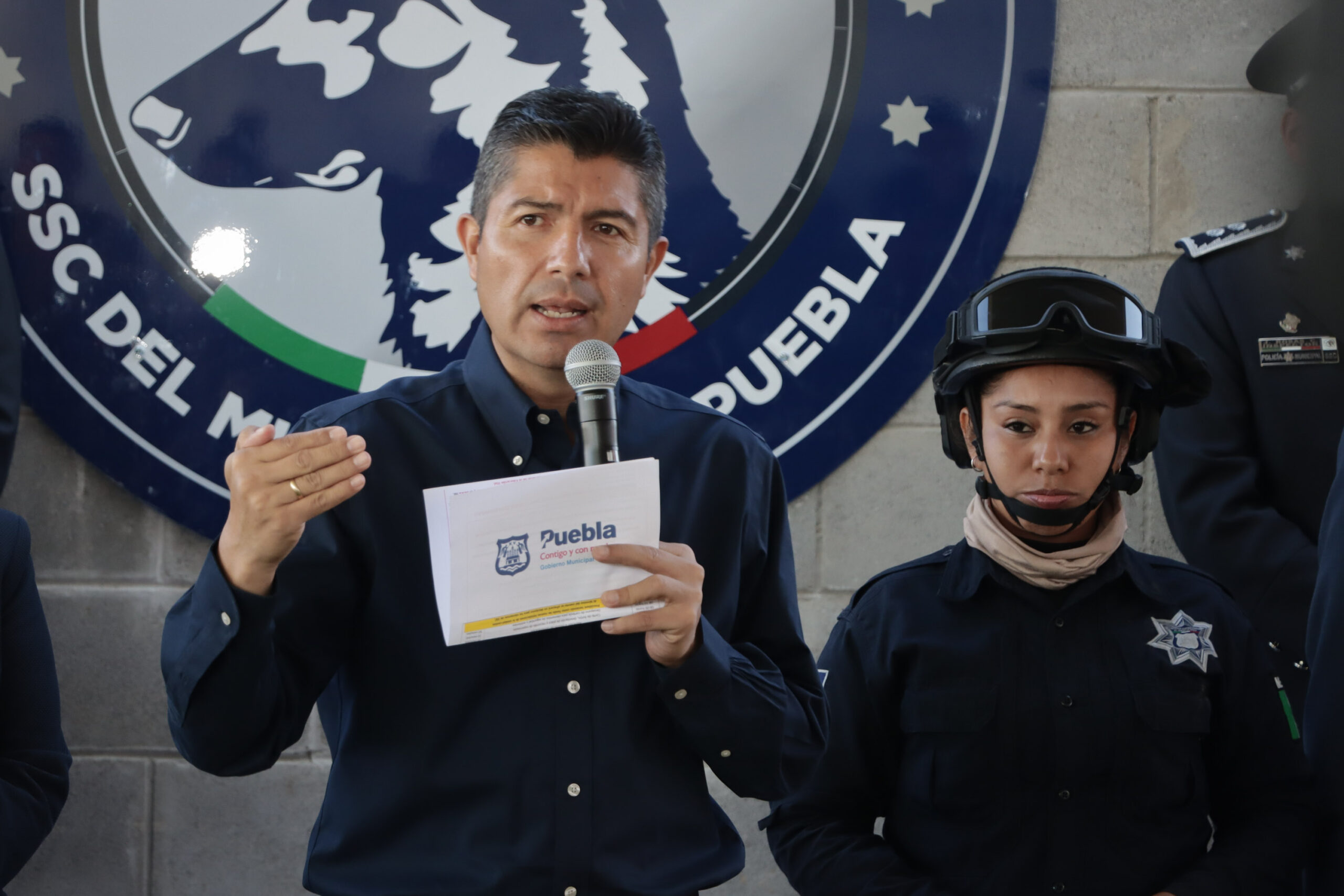 Eduardo Rivera cabildea con el Congreso modificar la ley de ingresos para regresa el cobro de parquímetros.