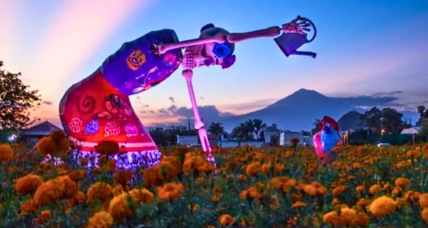 Conoce el Valle de Catrinas 2023 de Atlixco con 10 figuras monumentales.