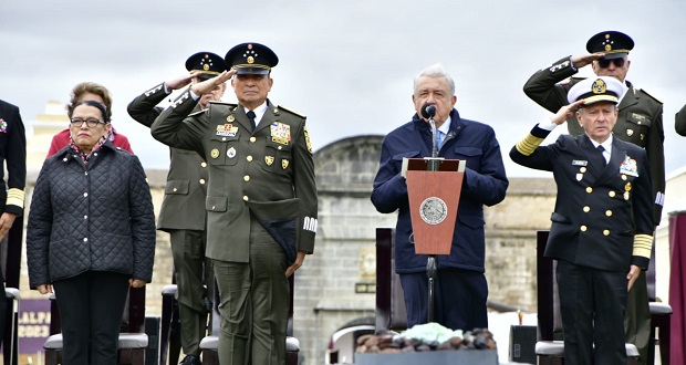 Presentan moneda alusiva a 200 años del Heroico Colegio Militar. Foto: especial.