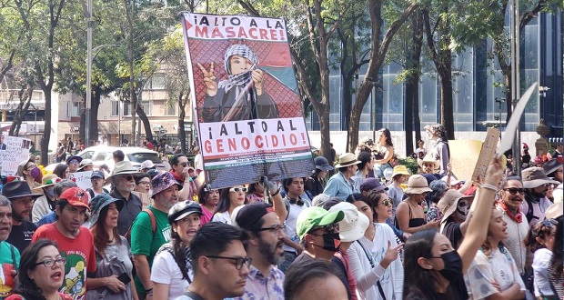 En CDMX marchan para exigir el alto a la guerra contra Palestina. Foto: Especial.