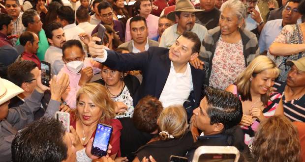 Alejandro Armenta Mier, se reunió con liderazgos fundadores de Morena