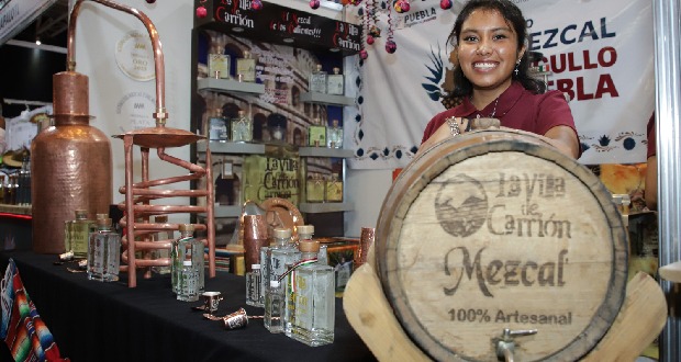 Posicionarán 10 marcas de mezcal poblano en New York: Secretaria de Economía
