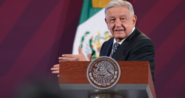 AMLO lanza decálogo de cuestionamientos a ministros de la SCJN