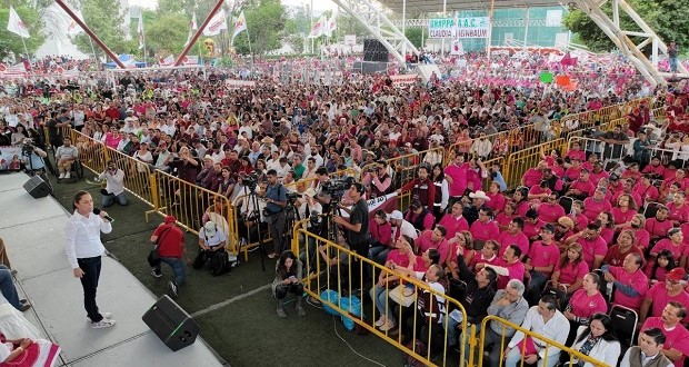 Sheinbaum reconoce democracia en Morena; manda el pueblo, asegura. Foto: Especial.