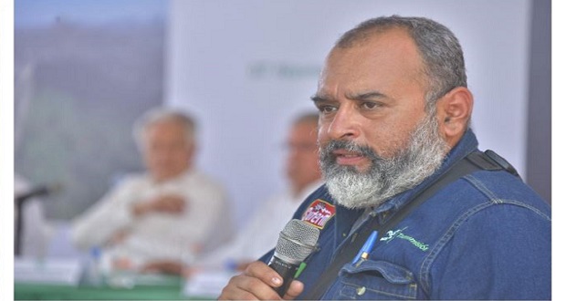 CFE reconoce a electricistas por reestablecer el servicio en Guerrero. Foto: Especial.