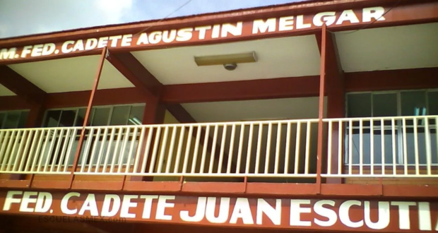 En Xilotzingo, detiene a docente por presunta violación a estudiante