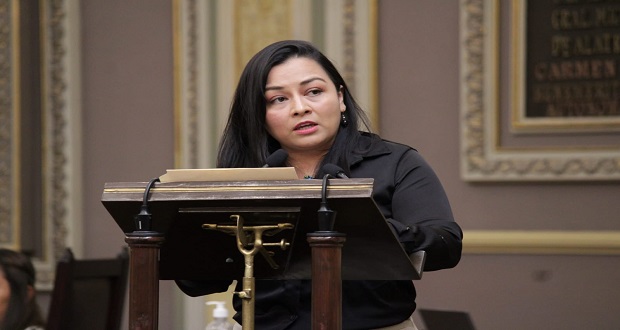 Liz Minto, diputada por Cholula ofrece apoyo a guardia agredido por junior.