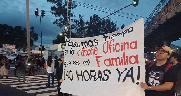 Trabajadores exigen reducción de jornada laboral; diputados retornan dictamen. Foto: Redes sociales.
