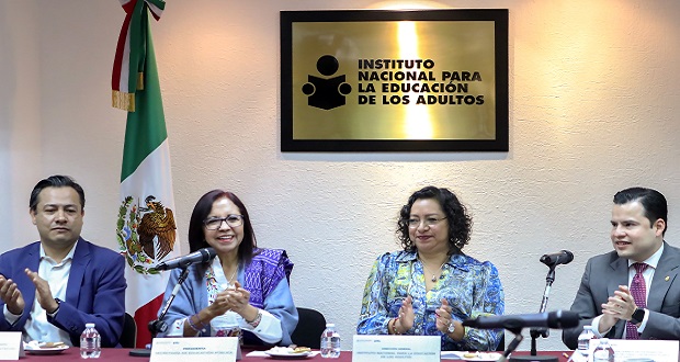 Ixchel George, nueva titular de INEA, incorporará más beneficiarios. Foto: Especial.