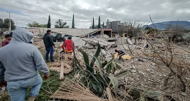 5 muertos y 2 heridos por explosión de taller de pirotecnia en Hidalgo. Foto: Especial.