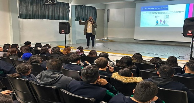 Mas de 200 Estudiantes de San Bartolo van a talleres de movilidad