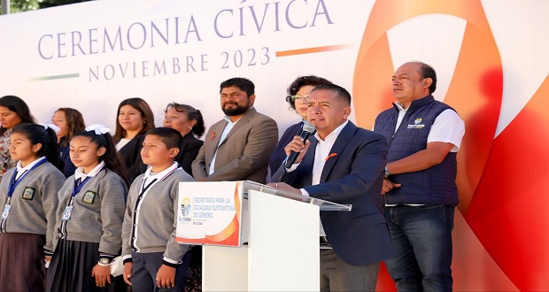 Edmundo Tletehui encabeza ceremonia cívica del mes de noviembre