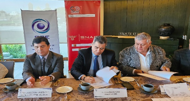 COE Puebla y SNAE firman convenio; trabajadores tendrán mejores condiciones