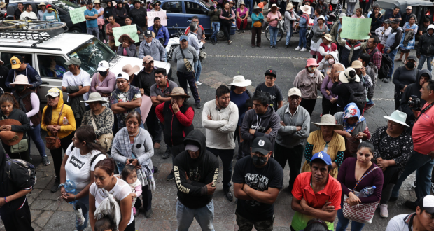 Crónica: Pobladores de La Resurrección protestan por cierre de bares clandestinos