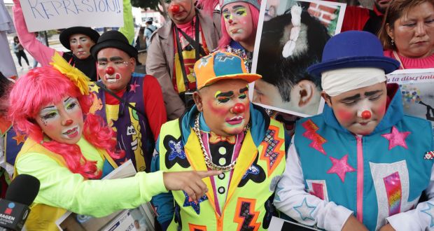 Con protesta, payasos piden al ayuntamiento de Puebla espacios para shows 