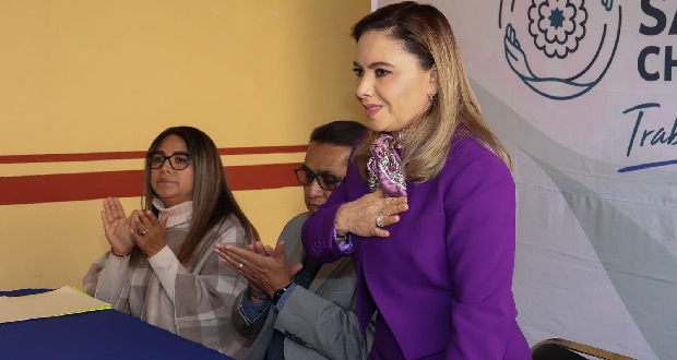 Paola Angon reconoce dedicación de servidores públicos en Cholula