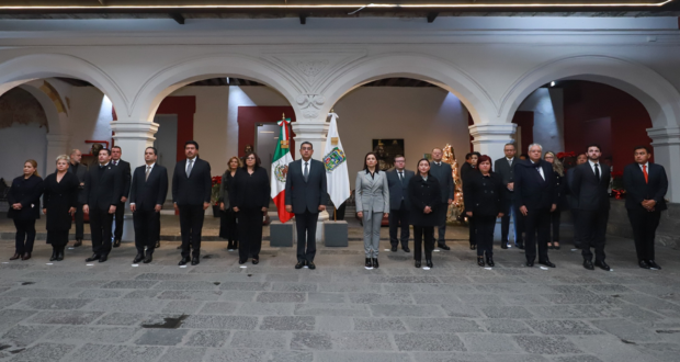 Céspedes encabeza ceremonia luctuosa a 5 años de muerte de exgobernadores 