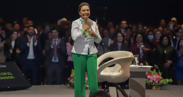 En informe, presidenta del DIF destaca 21 adopciones y Casa del Adolescente