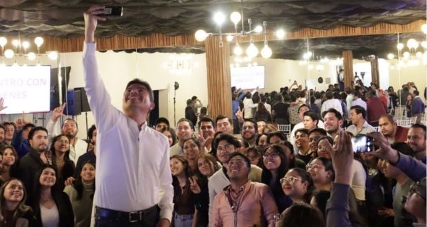 Estudiantes se expresan sobre inseguridad en escuelas con Rivera