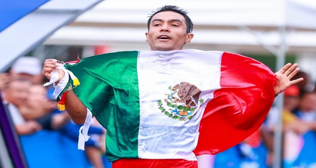 Mexicano, Juan Barrios, rompe récord en medio maratón de Houston