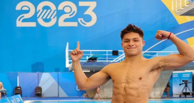 Mexicano Osmar Olvera, nominado a atleta acuático del año