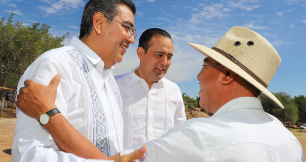 Eduardo Castillo y gobernador: trabajo conjunto por la mixteca poblana