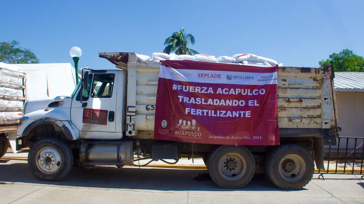 Agricultura entrega apoyos a 334 mil productores afectados por Otis en Guerrero