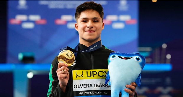 Clavadista campeón mundial, señala a Conade por adeudo de beca