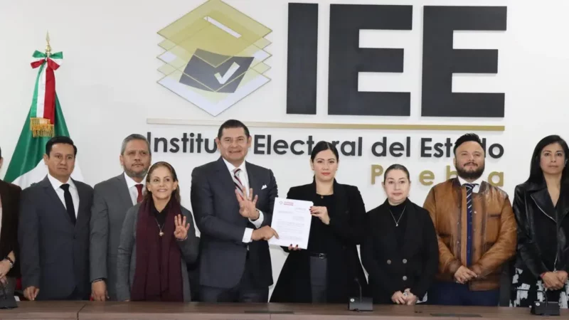 Morena y Armenta registran plataforma política ante IEE para elección