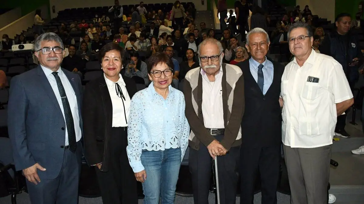 Cedillo inaugurates the 50-year forum of the BUAP Institute of Science