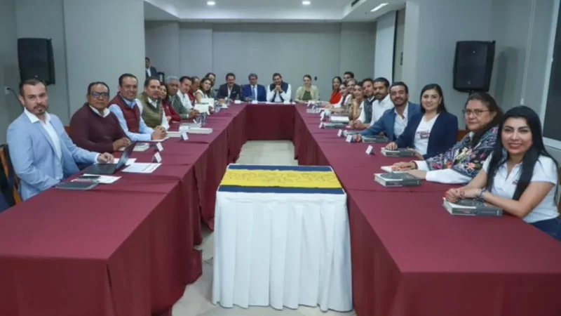 En reunión, Armenta y Monreal fortalecen unidad de 4T con candidatos en Puebla