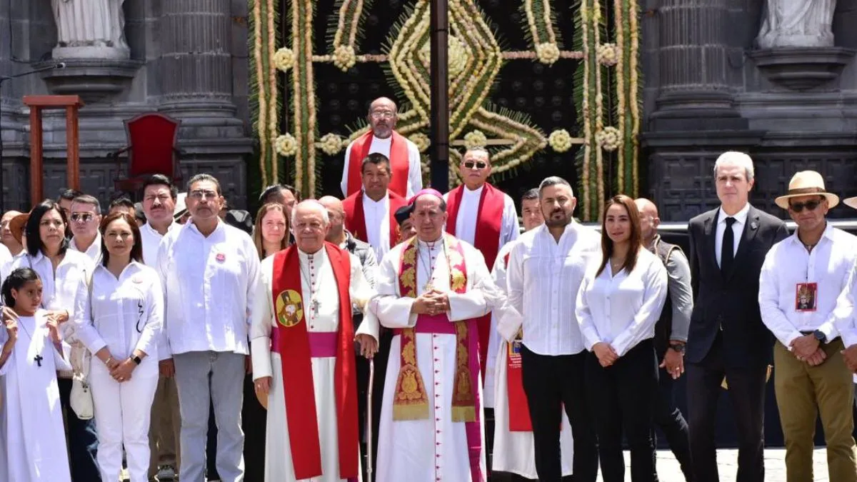 Céspedes y arzobispo de Puebla encabezan procesión de Viernes Santo por segunda vez