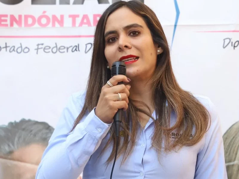 GN brinda seguridad a Carolina Beauregard, candidata a diputada por Puebla