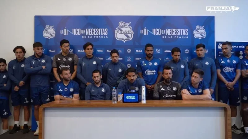 Jugadores del Club Puebla piden perdón a afición por malos resultados