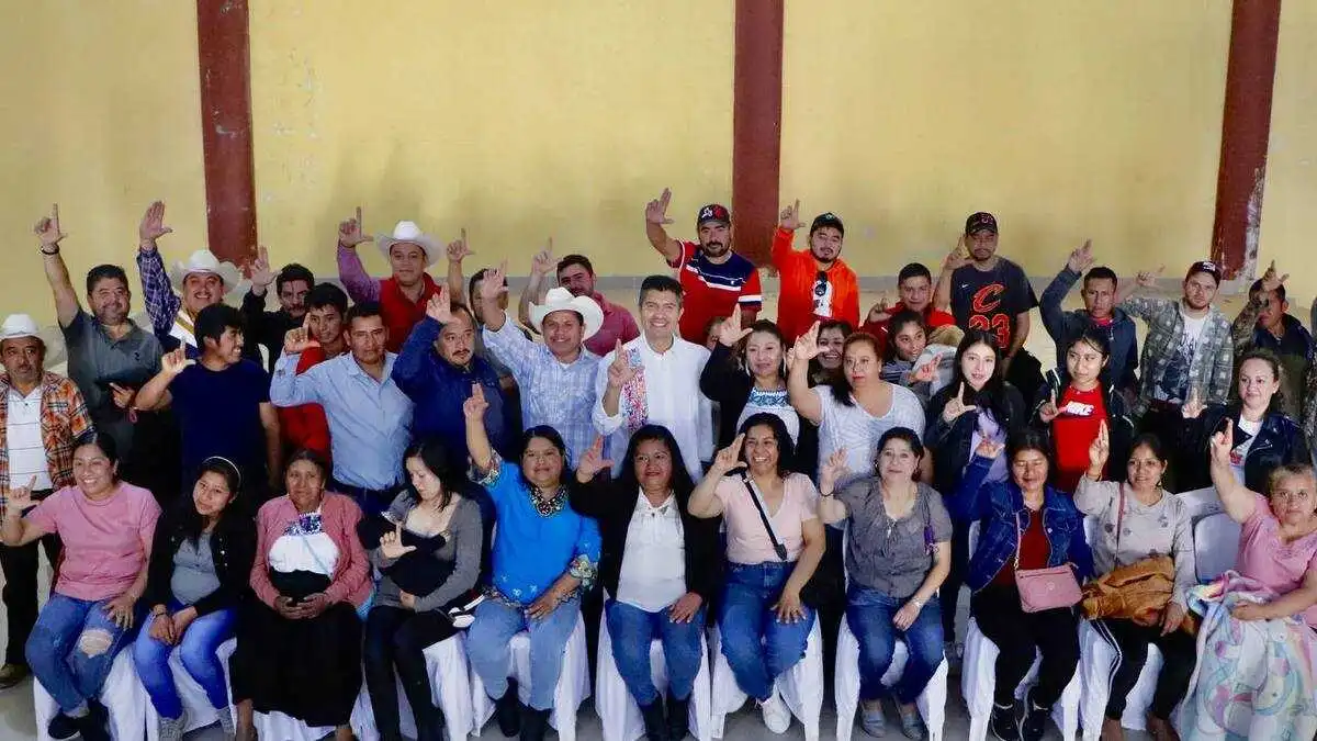 En intercampaña, recorre Eduardo Rivera 70 municipios; recaba demandas