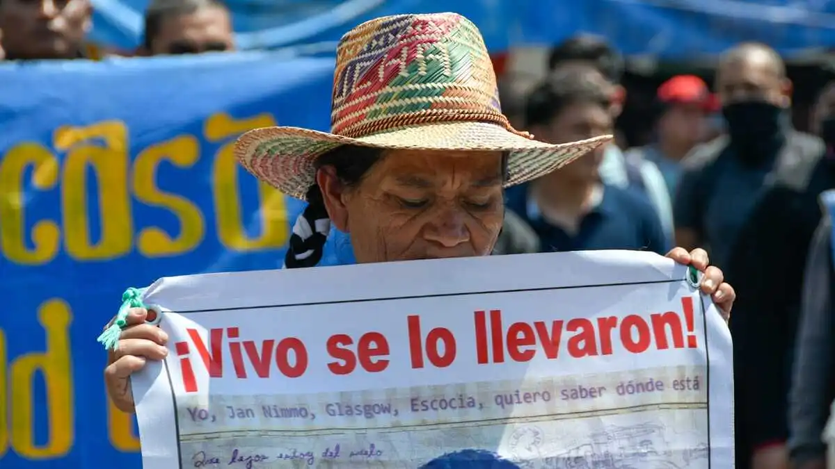 AMLO espera respuesta de padres de Ayotzinapa para acordar reunión