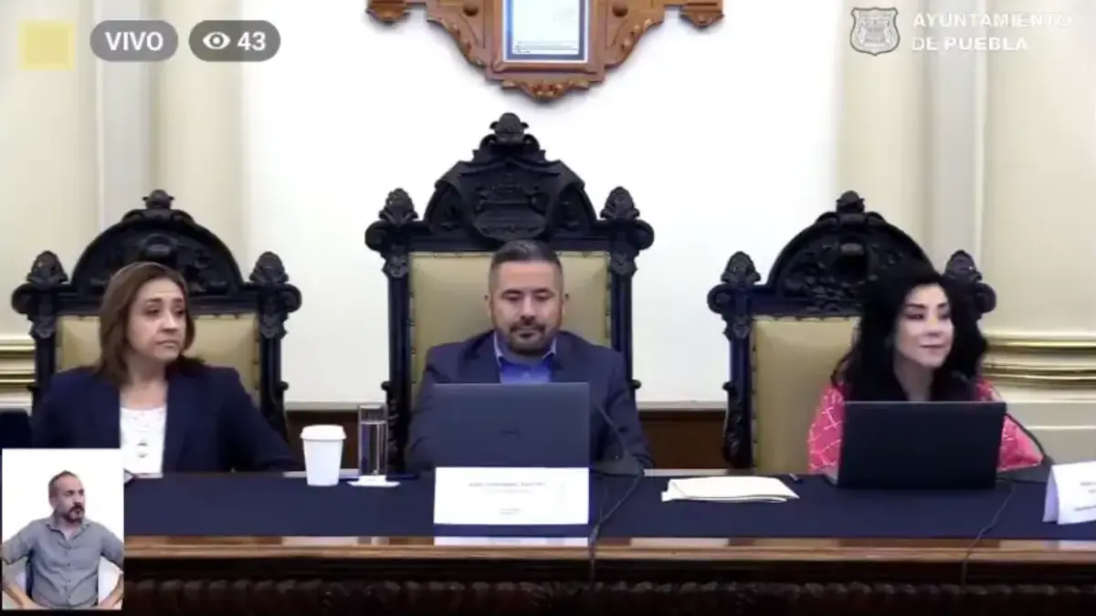 Regidores piden licencia en Cabildo de Puebla; van por diputaciones locales