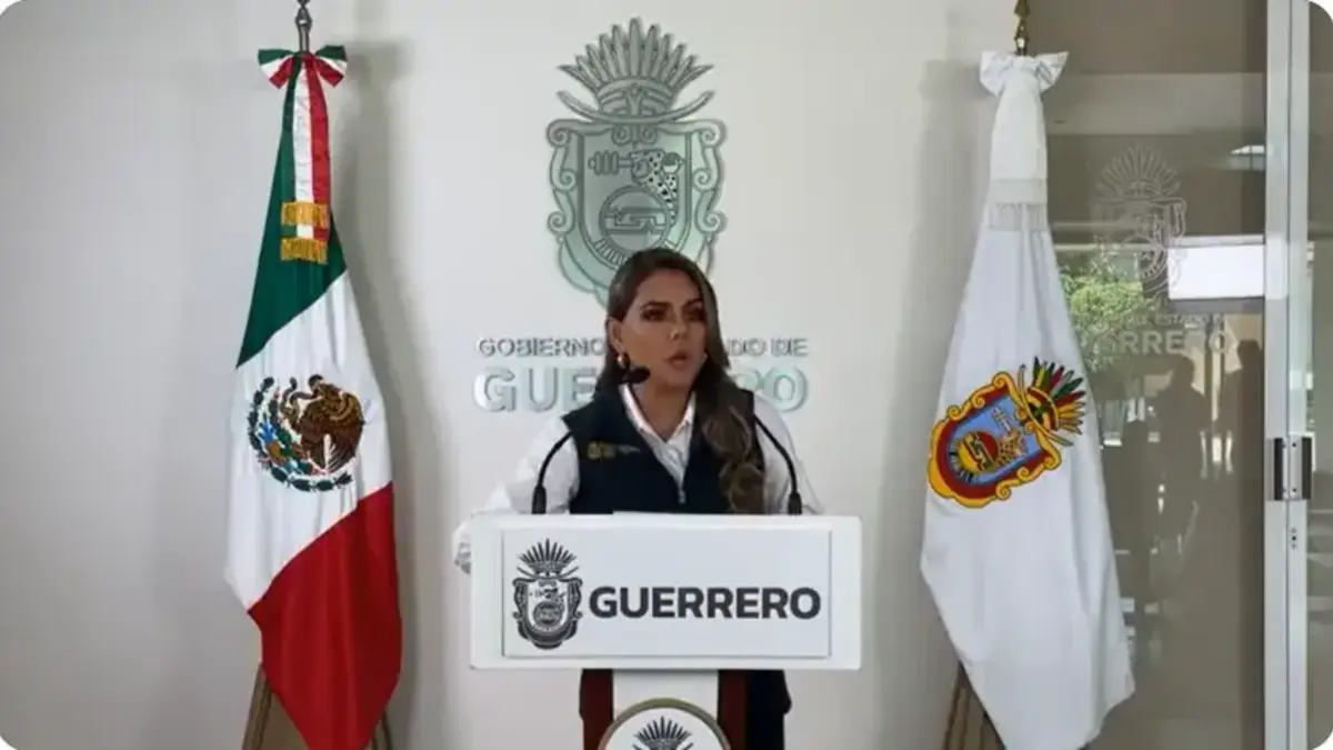 Tras presión de normalistas, renuncian autoridades estatales y de seguridad en Guerrero