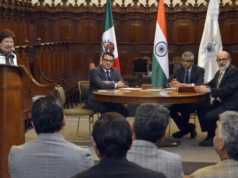 Rectora de la BUAP se reúne con embajador de India en México