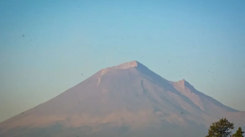 Sin caída de ceniza en Puebla, pero continúa regular la calidad del aire
