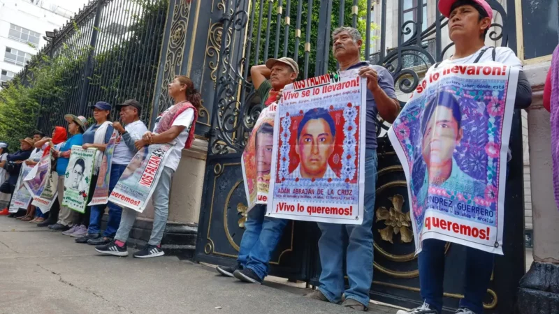 Ayotinazapa: Ueilca analiza 35 cuerpos; padres valoran reunión 3 de junio
