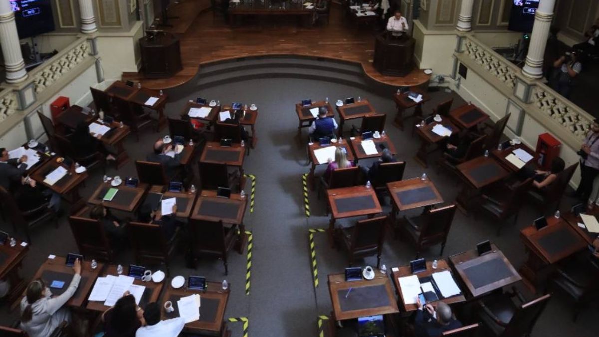 Presentan en el Congreso del Estado iniciativa para reducir brecha social y de género