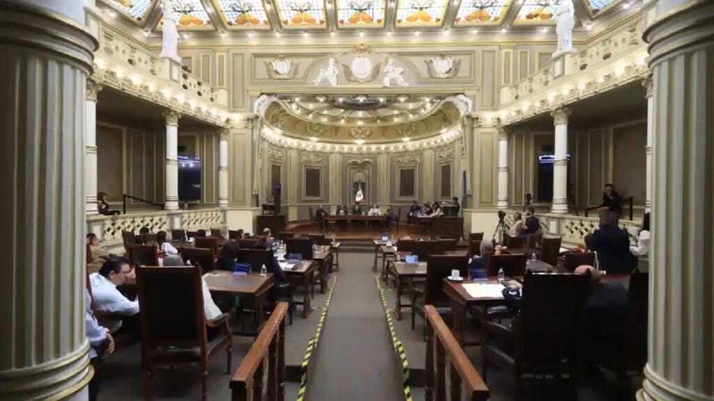 Se integran cuatro diputados a la LXI Legislatura