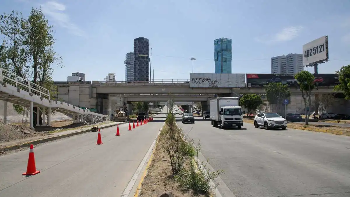 Anuncia SMT cierres temporales en carriles centrales de Vía Atlixcáyotl