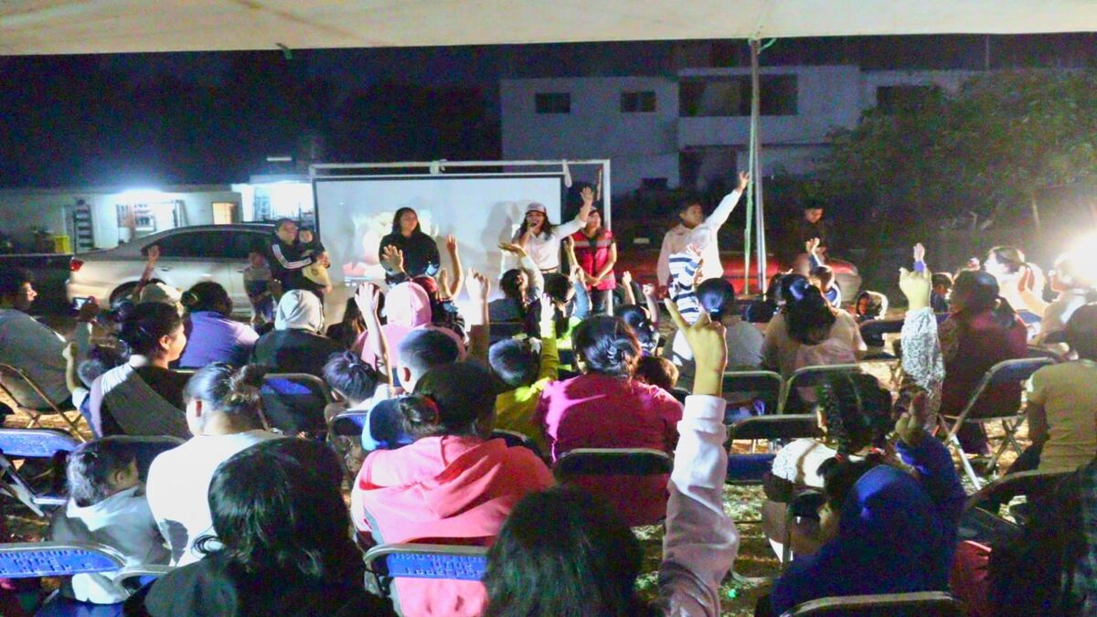 Tonantzin Fernández celebra Día del Niño con 300 cholultecas